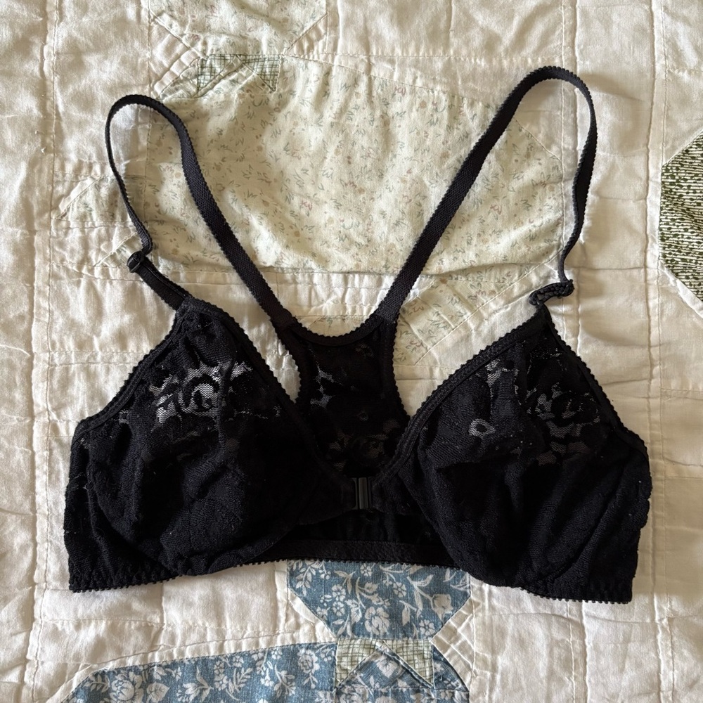 Victoria’s Secret Black Lace Racerback Front Clasp Bra 34B